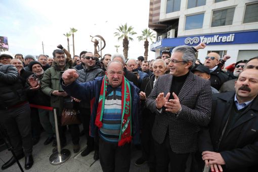   Mustafa Baykara Heykeli Çarşı Girişi